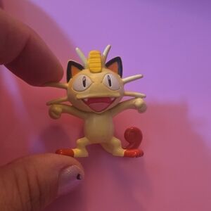 1/5$ 4/15$ Pokemon Meowth Figure - Yellow and Red